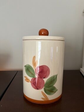Franciscan Apple Canister 7.5” Excellent